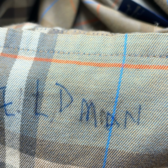 Vintage Burberry Trench Coat in Gray 42 H1 - Picture 6 of 10